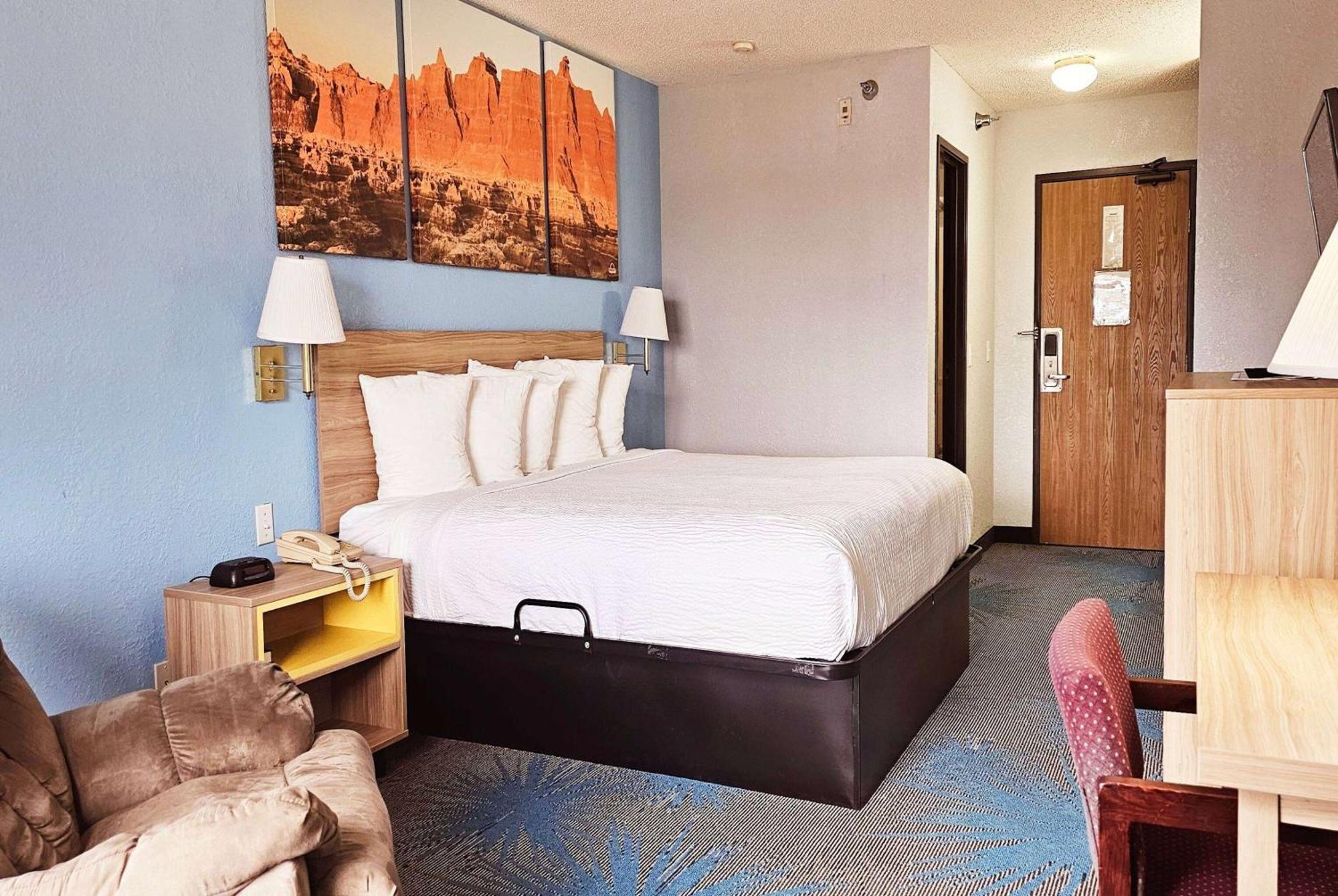 Days Inn By Wyndham Ozark Springfield Dış mekan fotoğraf