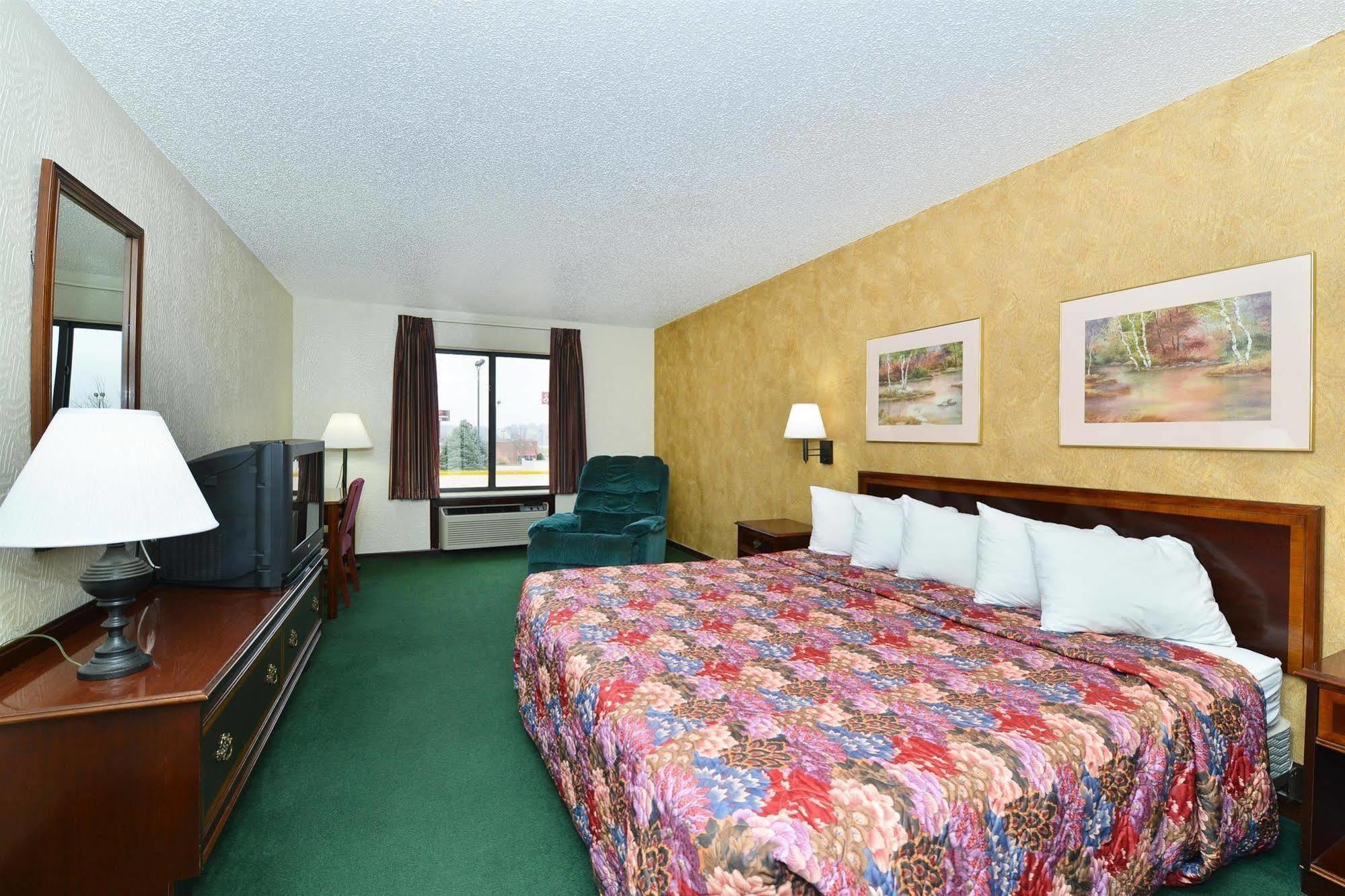 Days Inn By Wyndham Ozark Springfield Dış mekan fotoğraf